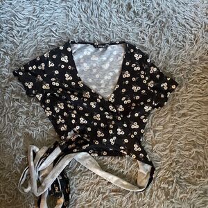 SHEIN Floral Wrap Top